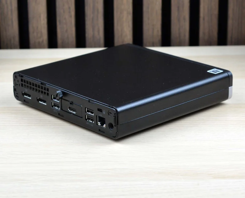 Mini komputer HP 705 G4 A10 9700E 8GB DDR4 128GB NVMe m.2 Win10H klasa B