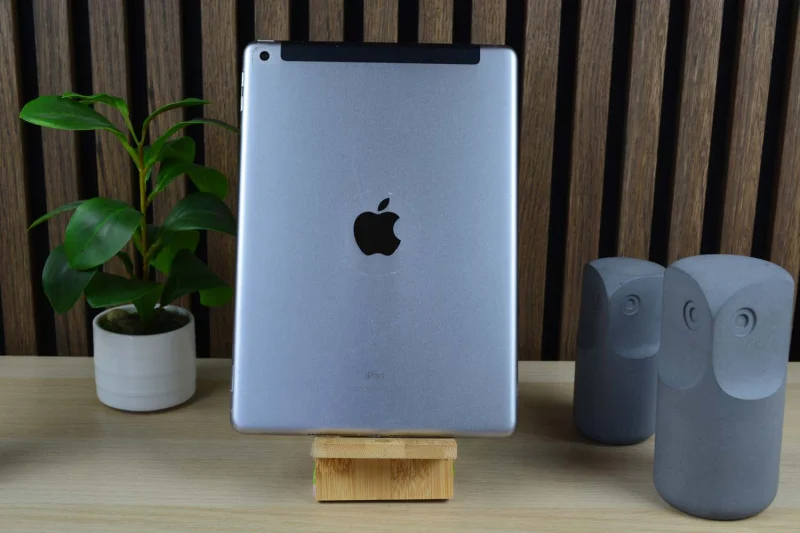 APPLE IPAD 5 Cellular BLACK TABLET