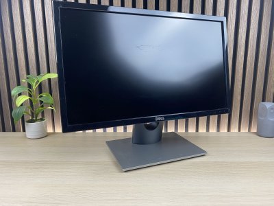 Tani monitor Dell SE2216H 1920x1080 22" VA 60Hz 6m klasa B - poświata