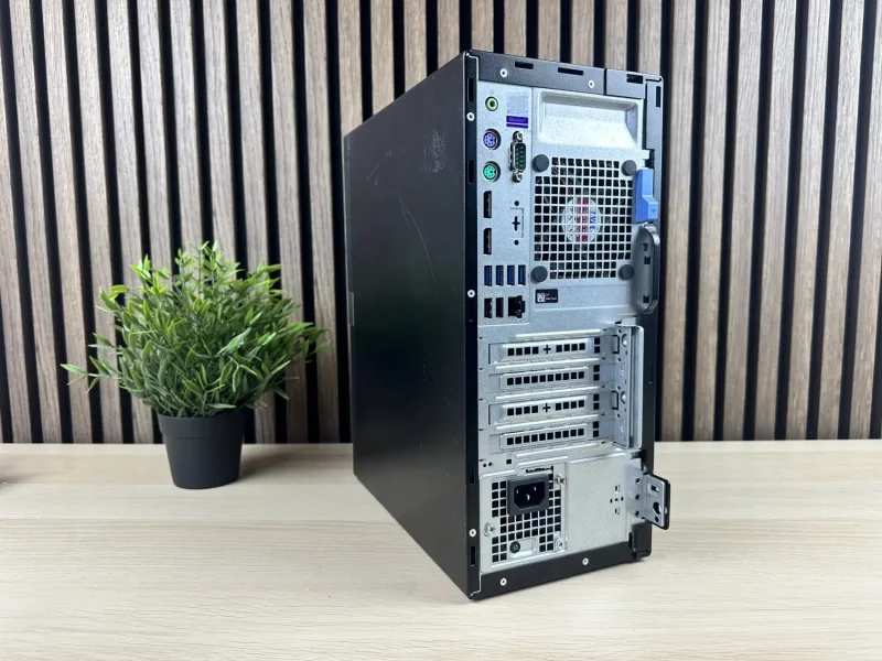 Wydajny komputer Dell 7060 MT i7 8700 16GB DDR4 256GB NVMe Win11H klasa A-