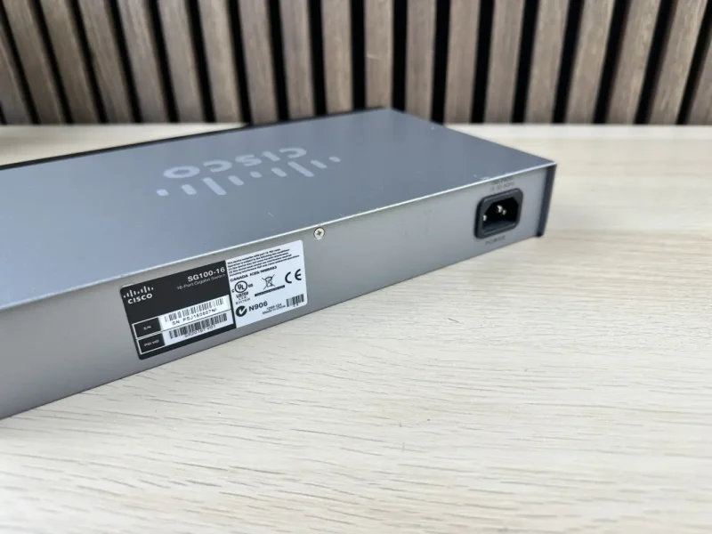 Switch CISCO SG100-16