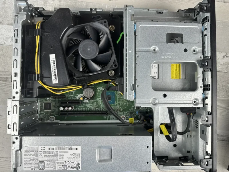 Komputer HP 600 G3 SFF i5 7500 16GB DDR4 240GB SSD WIn10H kl. A, DVD